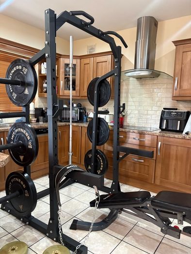 Heavy Gym Power Squat Rack Set, Bench, Bar / Weight Holders, Bars, Weights + More!!!