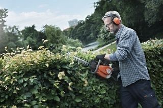 Husqvarna 122hd 60 Hedge Trimmer