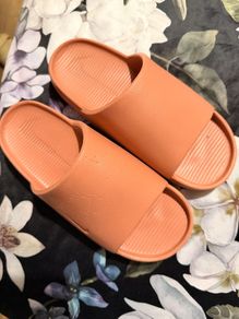 nike slippers