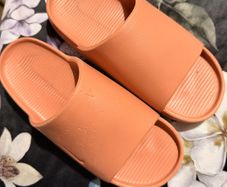 nike slippers