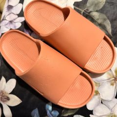 nike slippers