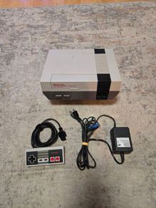 Original Nintendo NES Console With Original Controller & Power Cable