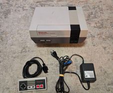 Original Nintendo NES Console With Original Controller & Power Cable