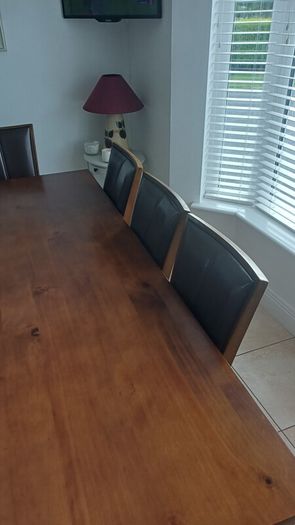 kitchen table and chairs