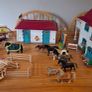 Schleich Horse Club Lakeside Country House and Stable Image 3
