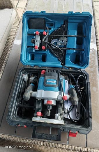Plunge Router