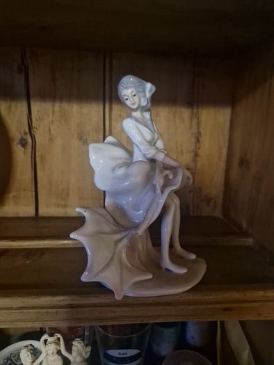 porcelain lady