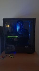 Gaming desktop computer