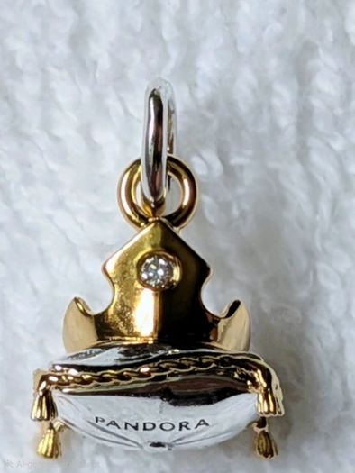 Pandora Disney Princess Auroras Crown on  golden Pillow with Lab grown Diamond  New