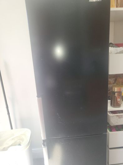 Clean fridge