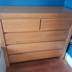 Oak Chest of Drawers