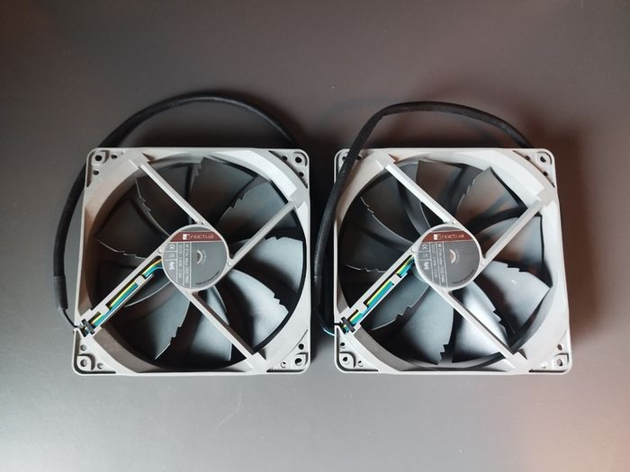 2x Noctua Fans NF-P14s