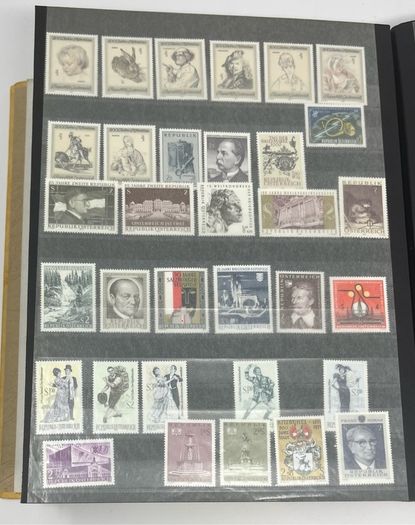 Collection: Austria (Osterreich) Stamps both mint an commemorative stamps on 45 pages