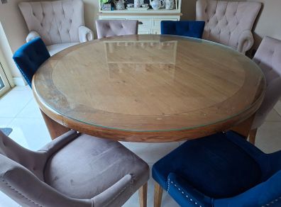 Dining table chairs