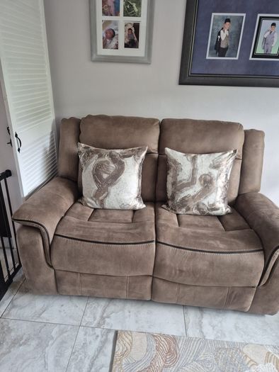 2 recliner sofa