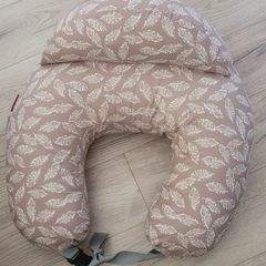 Momcozy nursing/feeding pillow