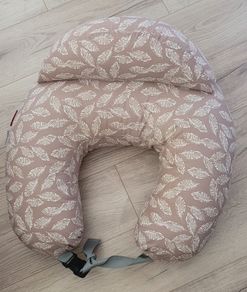 Momcozy nursing/feeding pillow