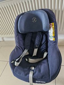 ISOFIX base and Maxi Cosi