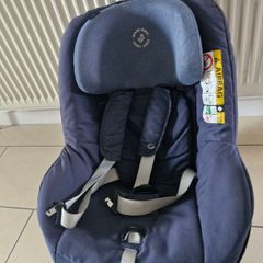 ISOFIX base and Maxi Cosi
