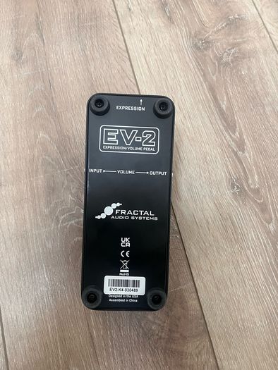 Fractal EV-2 volume/expression pedal