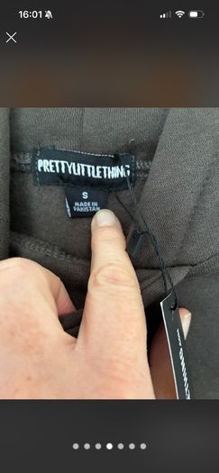 Pretty Little thing hoodie. Perfect condition. Brand new. Brown. Size small.