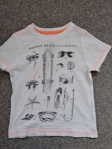 boys t-shirt.age 3/4
