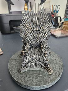 Gentle Giant Game of Thrones 7" Iron Throne replica