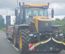 Haulage.lots.of.experience.plant.digger