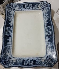 Large rectangular antique platter / Ca. 1893