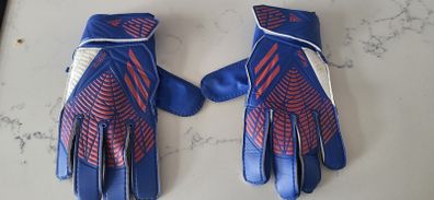 Adidas predator goalkeeper gloves size 5