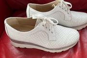 Ladies PITILLOS Winter white / cream wedged SOFT LEATHER Shoes boots Size 39 Uk 6. High Quality.  In really super condition