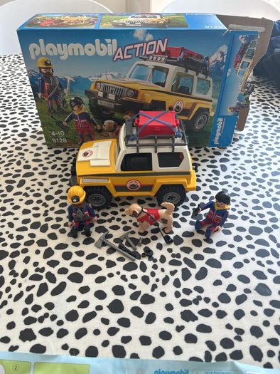 Playmobil action mountain rescue jeep