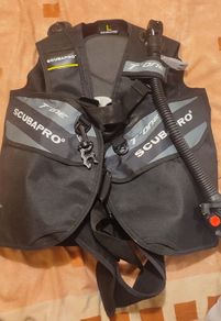 Scubapro T-One BCD (Large) - Excellent Condition, Hardly Used