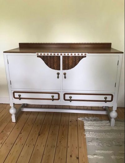 Beautiful Vintage Sideboard Armoire