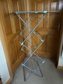 clothes drying rack