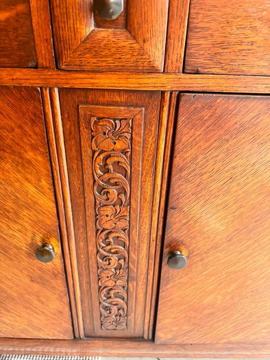 sideboard