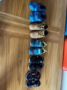 Boys shoes size 5