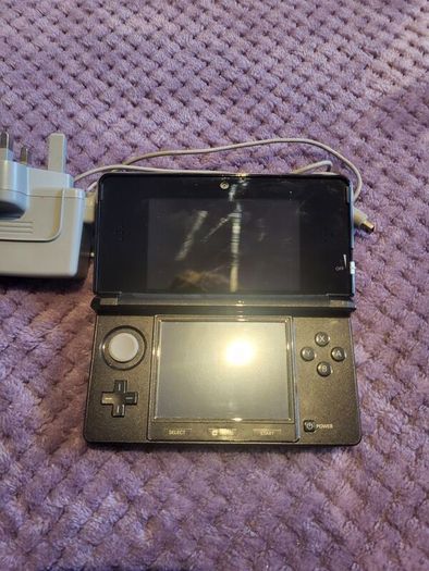Nintendo 3ds 64GB Modded
