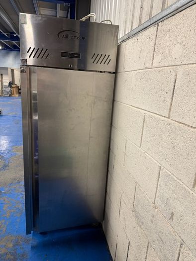 Commercial Free Standing Williams Fridge