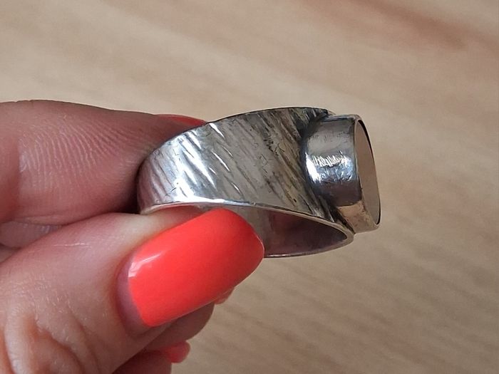 Handmade silver ring with tigers eye stone size Y