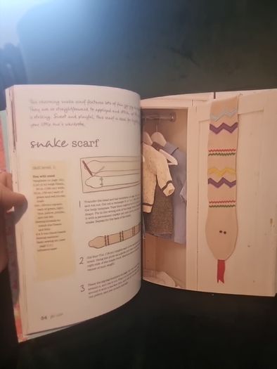Fleece Fantastic. 35 Cute, Cozy and Quick Projects To Make.  R. Henderson