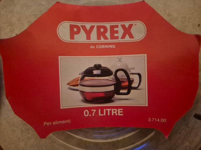 New Pyrex 0.7 Litre Glass Tea Pot