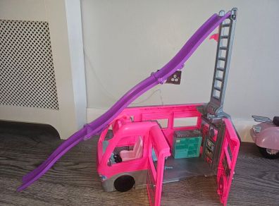barbie camper van