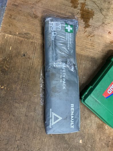 FIRST AID & Safety kit