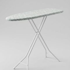 Ironing board with geometric pattern cover 108x33 cm