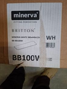 Britton  Minerva White countertop 980x440z12mm