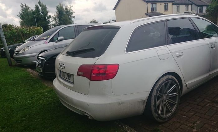 Audi a6 c6 S LINE estate 2.0tdi BRE 6 speed man flat bottom steering wheel leather seats bumpers black headliner healthy engine breaking all parts available