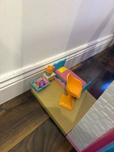 Barbie Dreamhouse with dolls and accessories