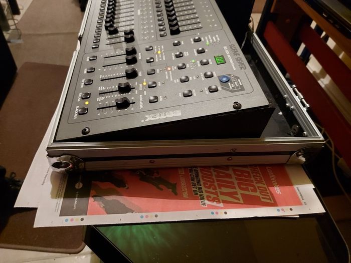 FLYHT PRO SCENE SETTER DC-1224 24 Channel DMX Console in excellent like new condition