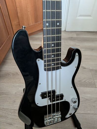 Harley Benton Short Scale Bass Guitar & Amp Bundle